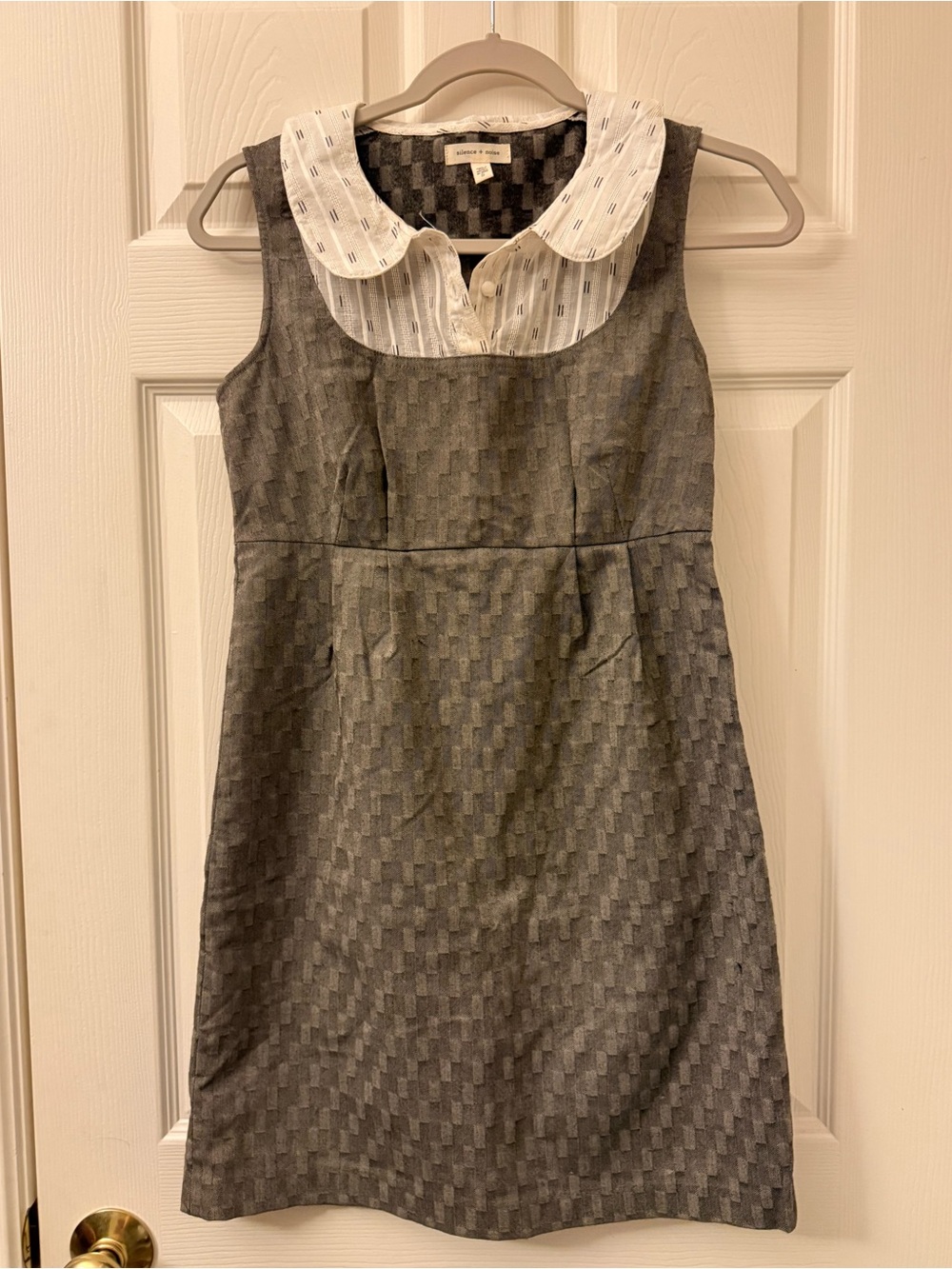 silence + noise Gray Textured Sleeveless Dress with White Collar